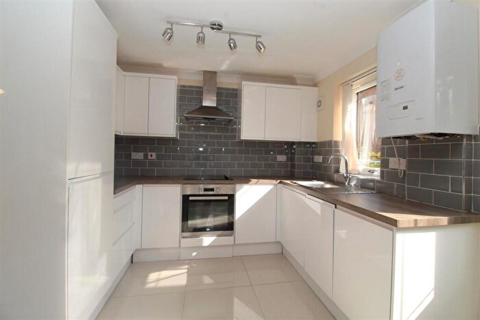 2 Bedroom Flat To Rent In Bronllwyn, Pentyrch, Cardiff, CF15