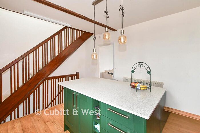 3 Bedroom Apartment For Sale In London Road, East Grinstead, West Sussex, RH19