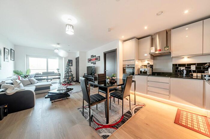 1 Bedroom Flat For Sale In Fairfax Drive, Prospects Place, SS0