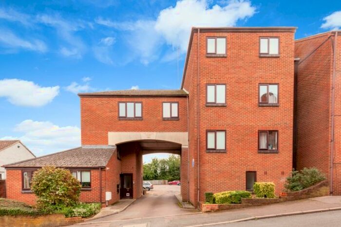 2 Bedroom Flat To Rent In Britannia Road, Banbury, OX16