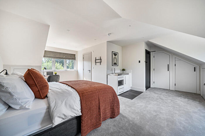 Studio To Rent In Station Approach, Aldershot, Hampshire, GU12