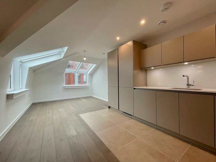 2 Bedroom Property To Rent In Golders Green Road, London NW11