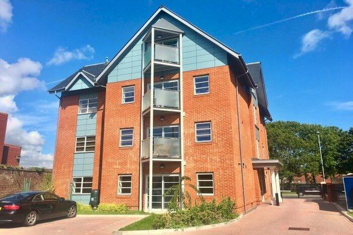 1 Bedroom Flat To Rent In Fratton Road, Portsmouth, PO1