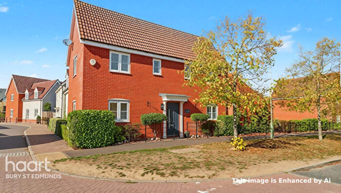 4 Bedroom Detached House For Sale In Airfield Road, Bury St Edmunds, IP32
