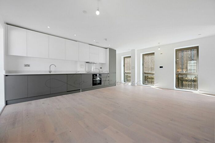 2 Bedroom Flat To Rent In Caroline Street, London, E1