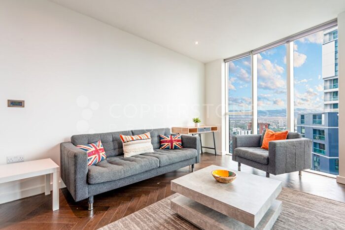 2 Bedroom Flat To Rent In Sky Gardens, Wandsworth Road, London, SW8