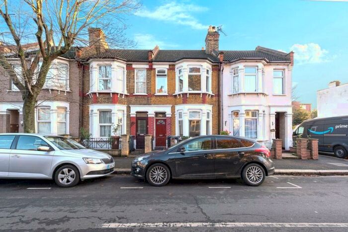 3 Bedroom Terraced House To Rent In Farmilo Road, Walthamstow, London, E17