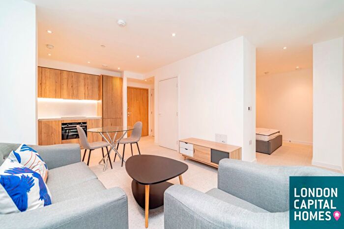 Studio To Rent In Jacquard Point, Tapestry Way, London, E1