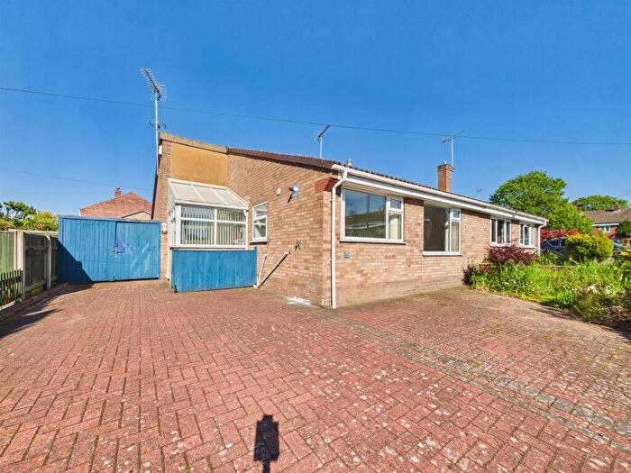 3 Bedroom Semi-Detached Bungalow For Sale In Stroma Close, Sinfin, Derby, DE24