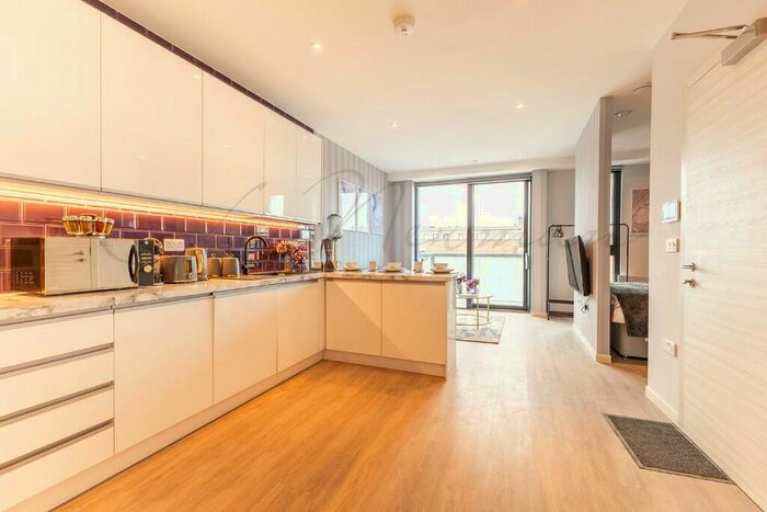 Studio To Rent In High Street, Orpington, Kent, BR6