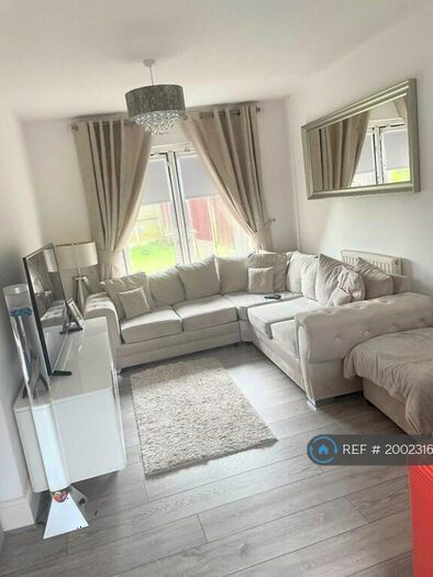 3 Bedroom Semi-Detached House To Rent In Scarisbrick Crescent, Liverpool, L11