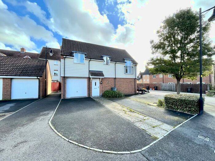 2 Bedroom Maisonette To Rent In Piernik Close, Swindon, SN25