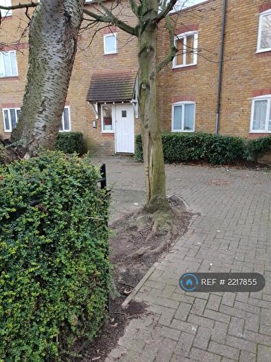 2 Bedroom Flat To Rent In London, London, E13