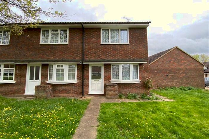 2 Bedroom End Of Terrace House To Rent In Burleigh Piece, Linden Village, Buckingham, MK18