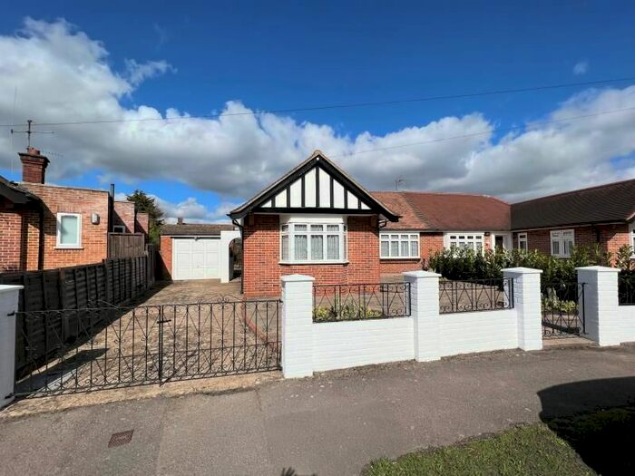 2 Bedroom Bungalow To Rent In Spring Avenue, Egham, TW20