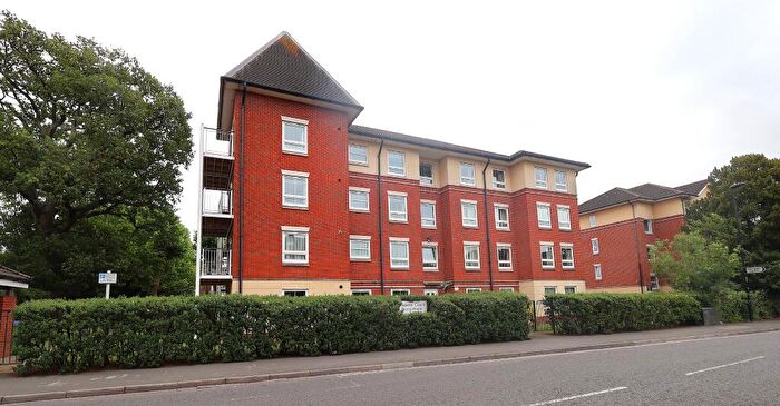 2 Bedroom Flat For Sale In Over 's, Hebron Court, Hill Lane, Southampton, SO15