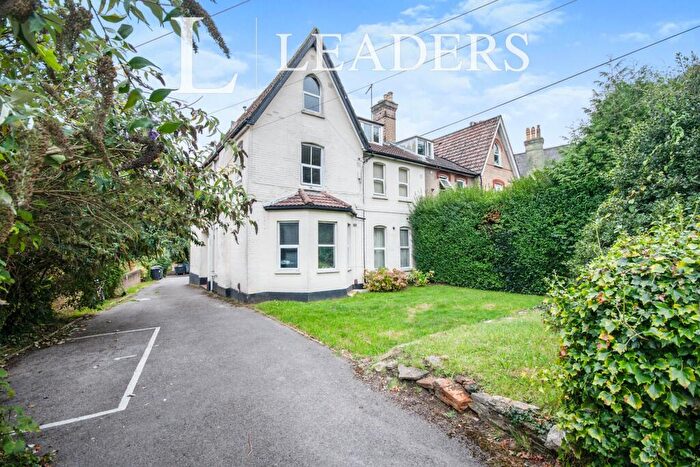 1 Bedroom Flat To Rent In Crescent Road, Bournemouth, BH2