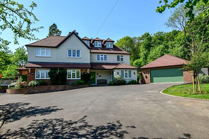 5 Bedroom Detached House For Sale In Common Lane, Kings Langley, WD4