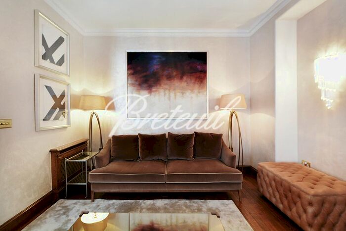 7 Bedroom End Of Terrace House To Rent In Upper Brook Street, London, W1K