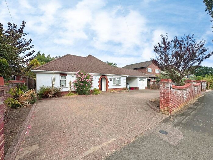4 Bedroom Bungalow For Sale In Queens Road, Fleet, Hampshire, GU52