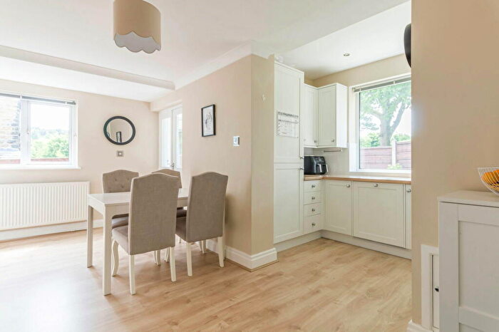 3 Bedroom Semi-Detached House For Sale In Wall Hill Road, Dobcross, Saddleworth, OL3