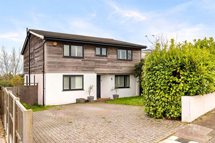 4 Bedroom Detached House For Sale In Windmill Drive, Westdene, Brighton, BN1