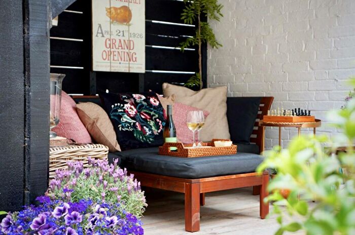 1 Bedroom Apartment To Rent In Flexford Lane, Sway, SO41