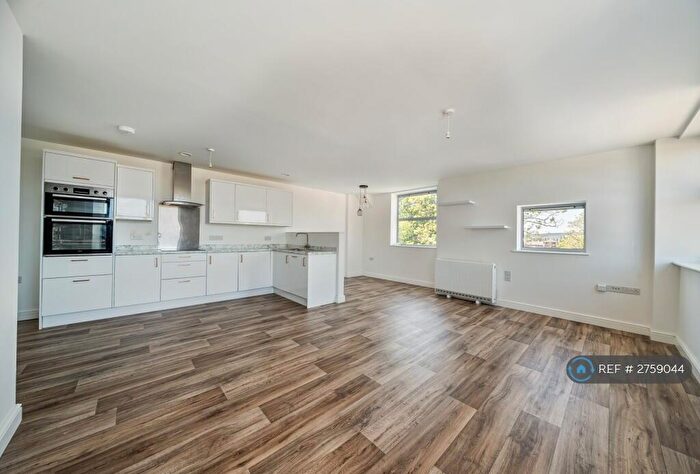 2 Bedroom Flat To Rent In Stanley Court, Horfield, Bristol, BS7