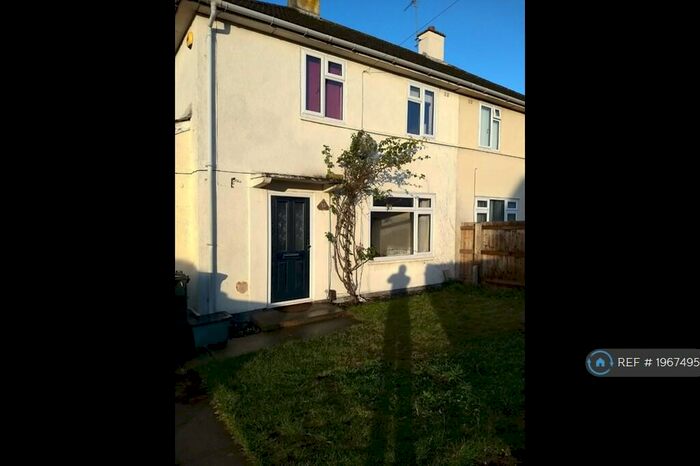 3 Bedroom Semi-Detached House To Rent In Elmleaze, Gloucester, GL2
