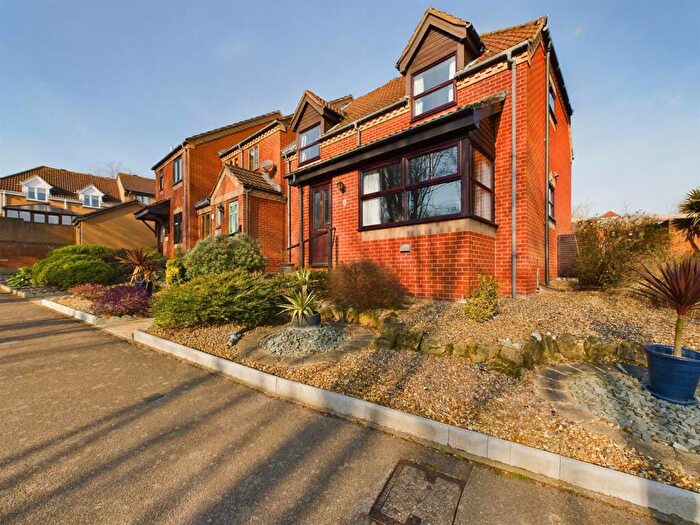 3 Bedroom End Of Terrace House For Sale In Fulcher Avenue, Cromer, NR27