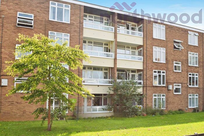 2 Bedroom Flat To Rent In Somerleyton Gardens, Norwich, NR2