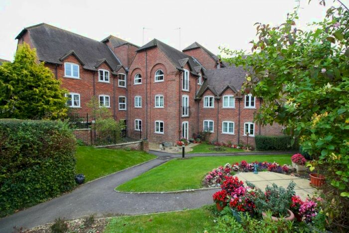 1 Bedroom Flat To Rent In White Cliff Mill Street, Blandford Forum, DT11