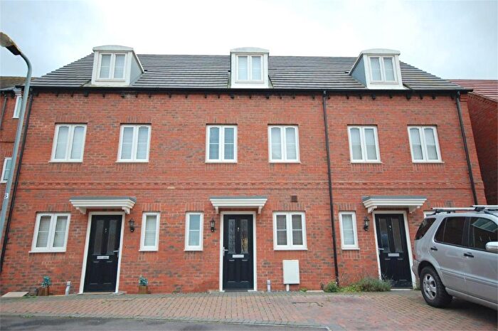 3 Bedroom End Of Terrace House To Rent In Ivy Grange, Bilton, CV22