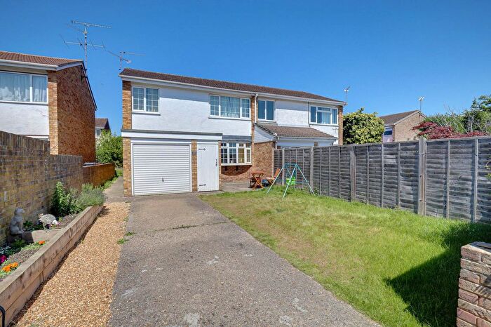 3 Bedroom Semi-Detached House For Sale In Hertford Close, Caversham Park Village, RG4