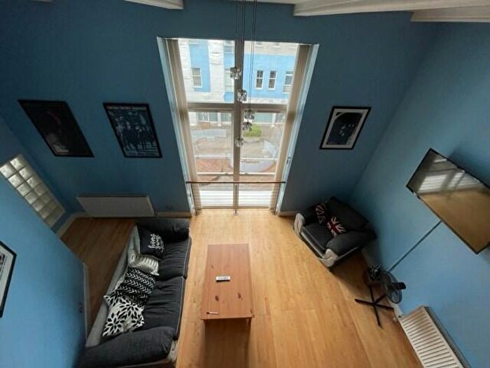 2 Bedroom Apartment To Rent In Morrison Street, Glasgow, G5