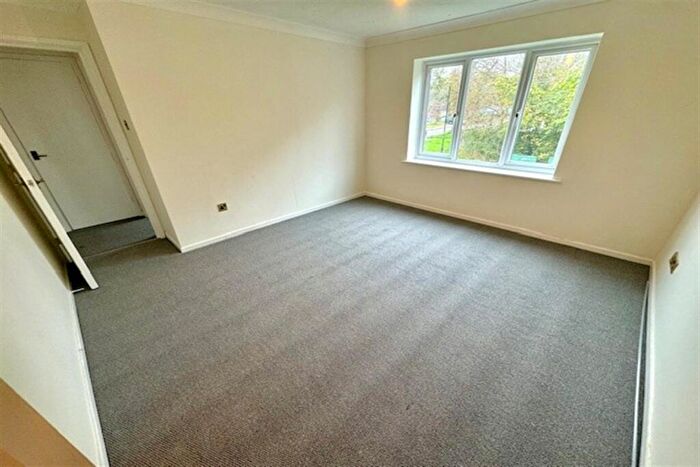 2 Bedroom Apartment To Rent In Cowley Close, Maybush, SO16