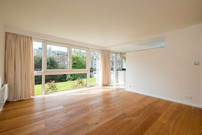 3 Bedroom Flat To Rent In Ridgway, Mount Ararat Road, TW10