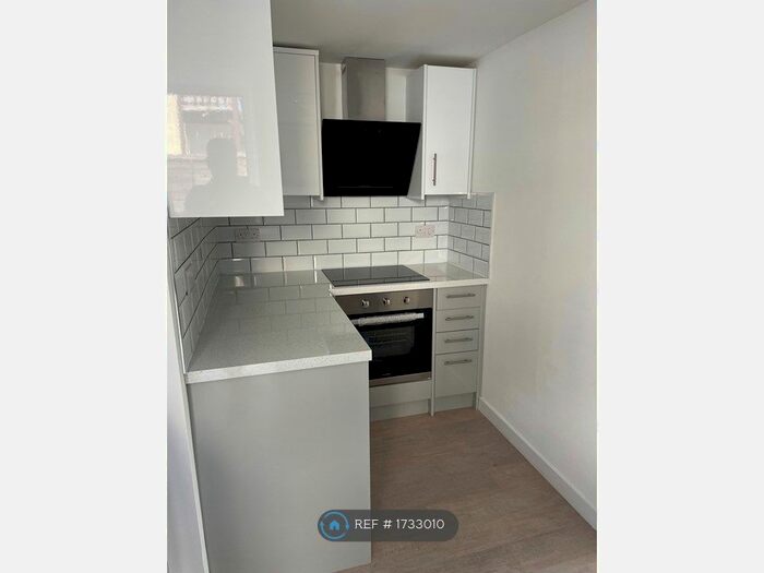 1 Bedroom Flat To Rent In Hampton Lane, Blackfield, Southampton, SO45