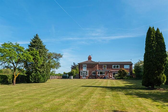 4 Bedroom Detached House For Sale In Broomheath Lane, Stapleford, CH3