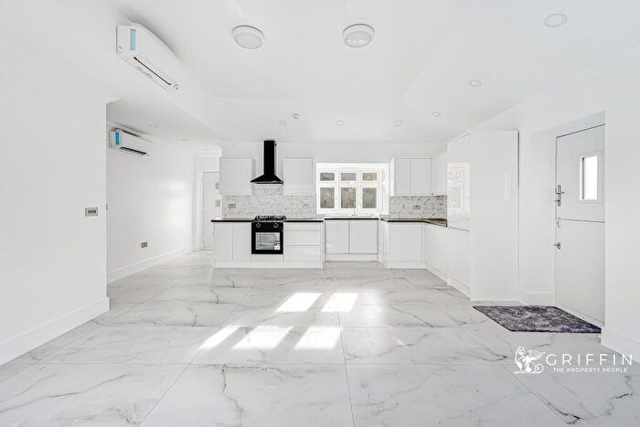 2 Bedroom Bungalow To Rent In Greenacres, Fobbing, SS17