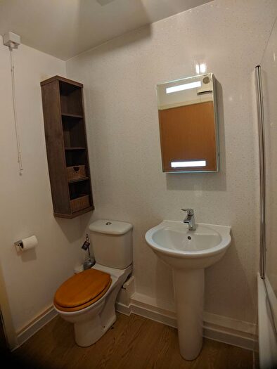 3 Bedroom Flat To Rent In Bed – Mitford Road, Withington, M14