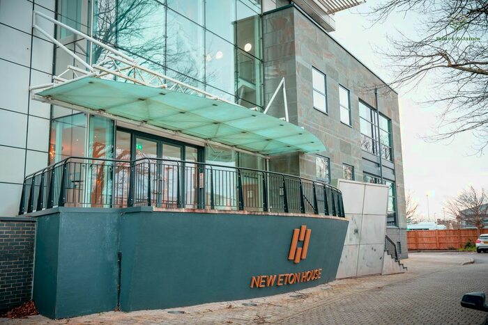 1 Bedroom Flat To Rent In New Eton House, Bath Road, Slough, Berkshire, SL1