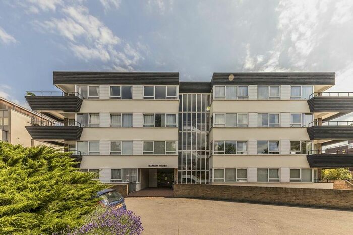 2 Bedroom Flat To Rent In Twickenham Road, Teddington, TW11