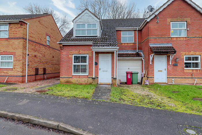 3 Bedroom Semi-Detached House For Sale In Roman Way, Scunthorpe, DN17