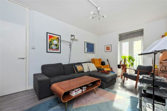 2 Bedroom Apartment To Rent In Tudor Grove, London, E9
