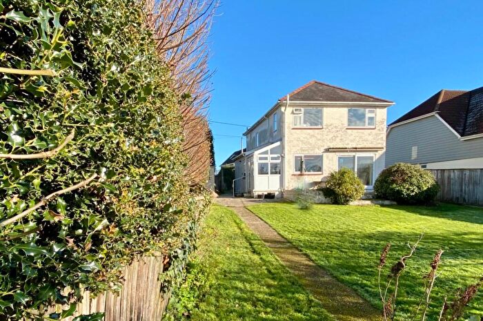 4 Bedroom Detached House For Sale In Manchester Road, Sway, New Forest, SO41