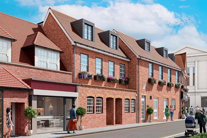 3 Bedroom Terraced House For Sale In St Peters Street, St Albans, AL1