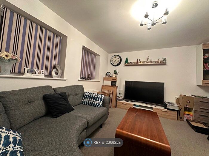 4 Bedroom Semi-Detached House To Rent In Gumcester Way, Godmanchester, Huntingdon, PE29