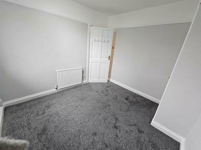 2 Bedroom End Of Terrace House To Rent In Albury Drive, Nottingham, Nottinghamshire, NG8