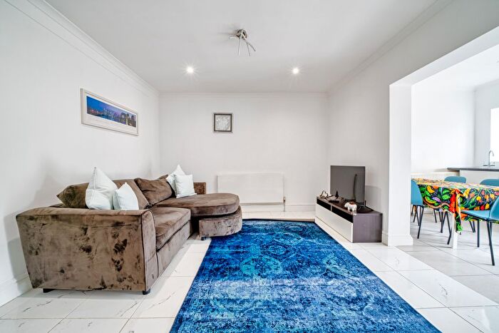 4 Bedroom Property To Rent In Staines Road, Feltham, Greater London, TW14